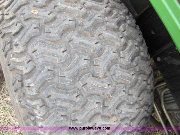 image for item 3548 1998 John Deere F725 riding mower