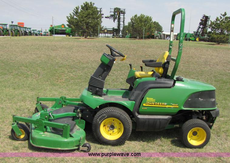 image for item 3550 2002 John Deere 1420 front deck mower