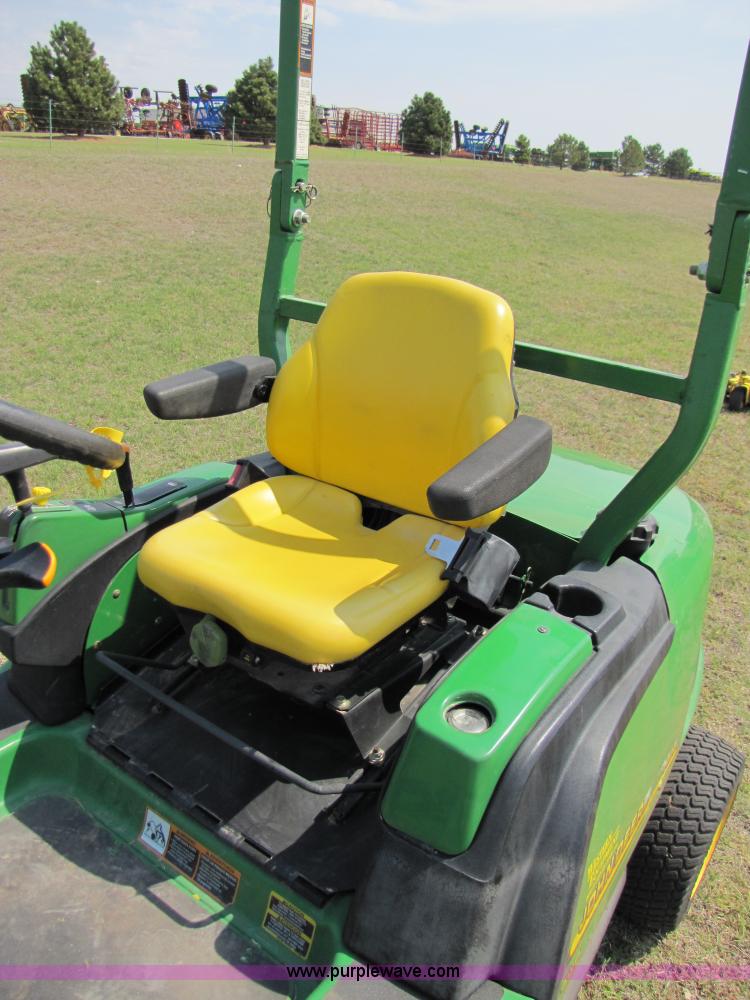 image for item 3550 2002 John Deere 1420 front deck mower