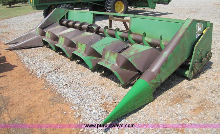 image for item 3551 John Deere 645 corn head