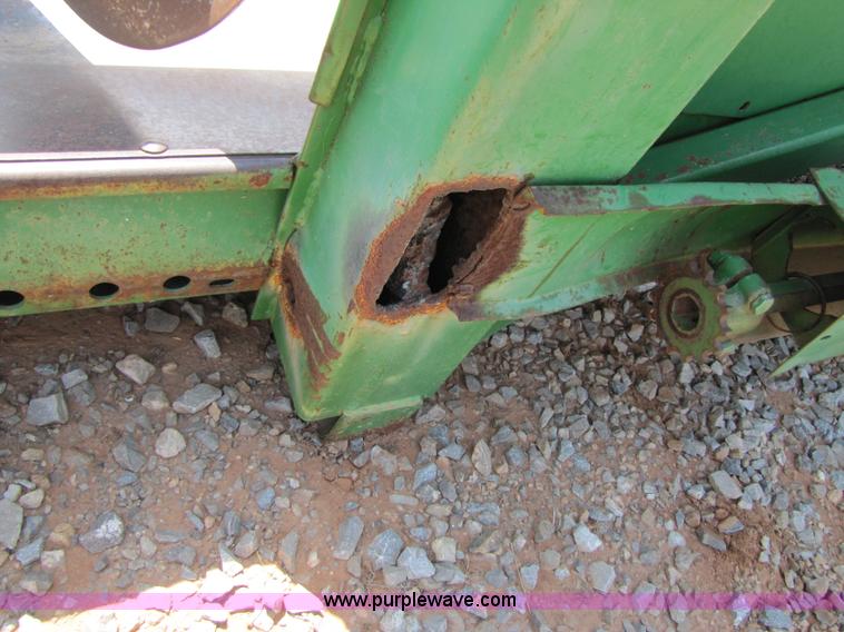 image for item 3551 John Deere 645 corn head