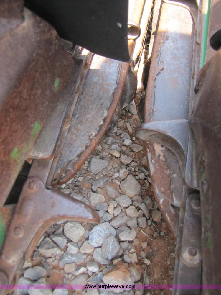 image for item 3551 John Deere 645 corn head