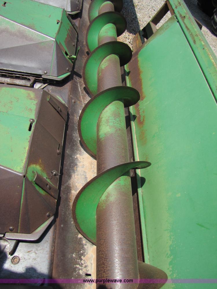 image for item 3551 John Deere 645 corn head