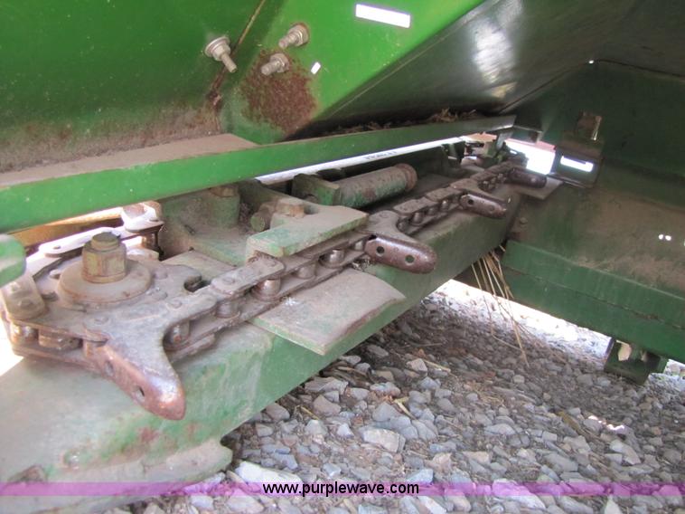image for item 3551 John Deere 645 corn head