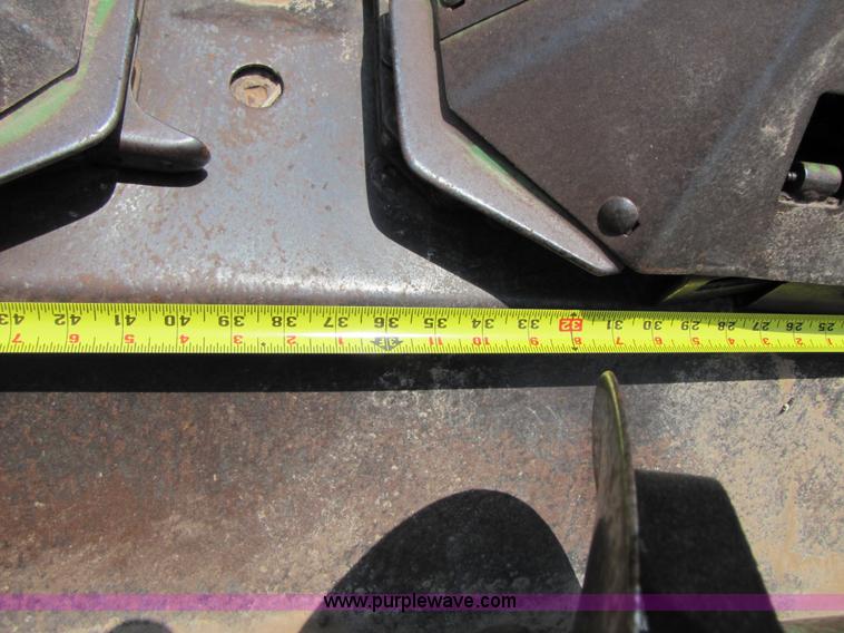 image for item 3551 John Deere 645 corn head