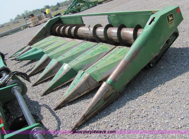 image for item 3552 John Deere 853A all crop head