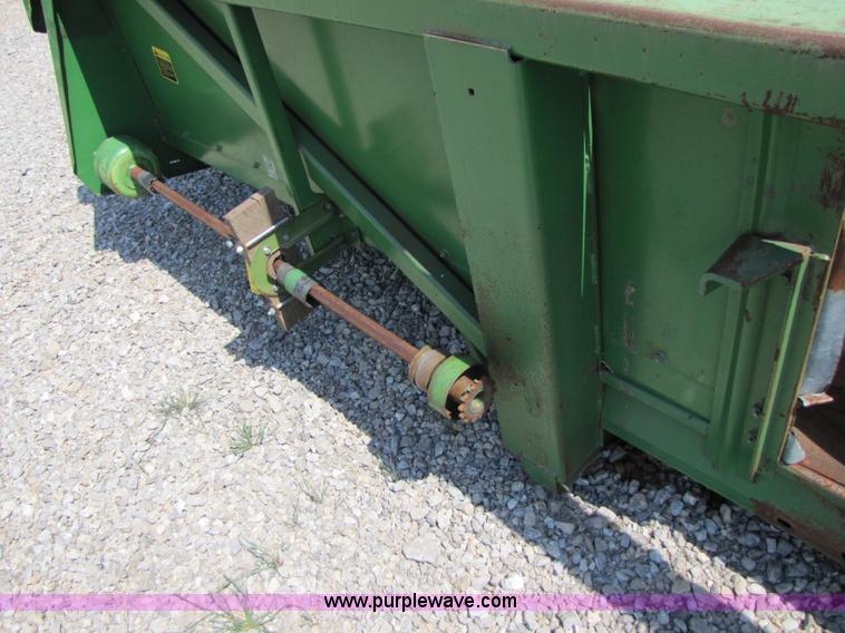 image for item 3552 John Deere 853A all crop head