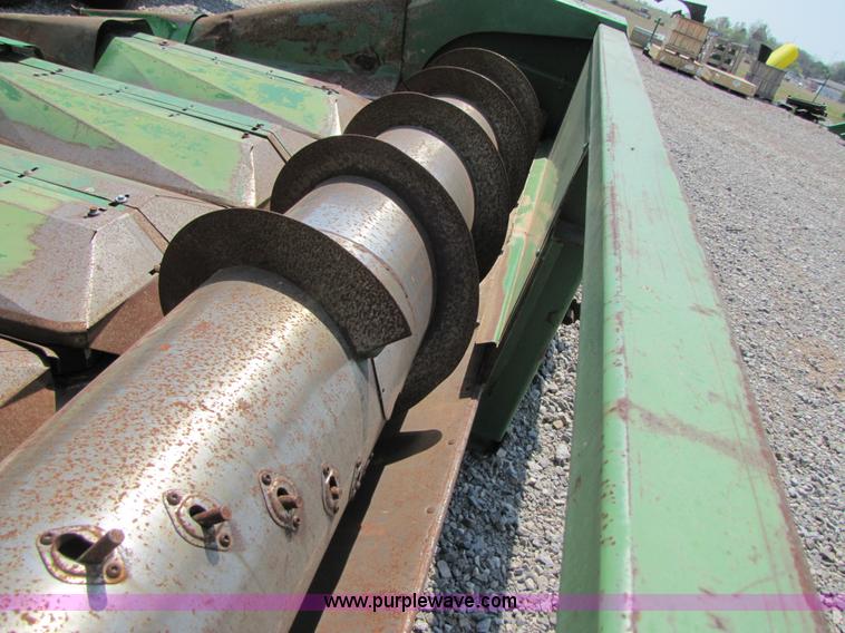 image for item 3552 John Deere 853A all crop head