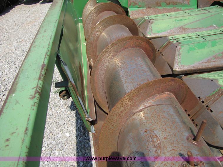 image for item 3552 John Deere 853A all crop head