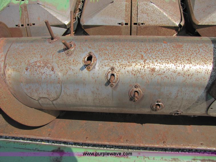 image for item 3552 John Deere 853A all crop head