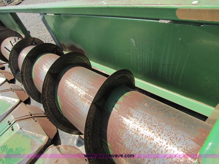 image for item 3552 John Deere 853A all crop head