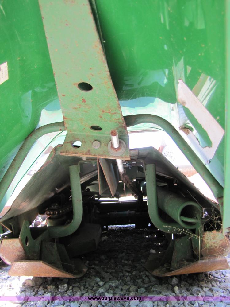 image for item 3552 John Deere 853A all crop head