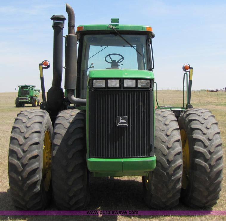 image for item 3553 2002 John Deere 9200 4WD tractor