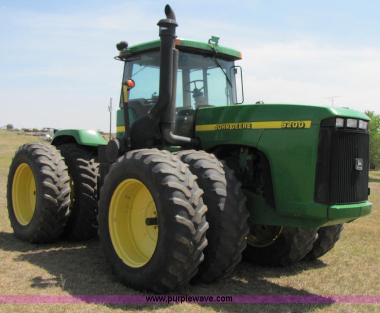 image for item 3553 2002 John Deere 9200 4WD tractor