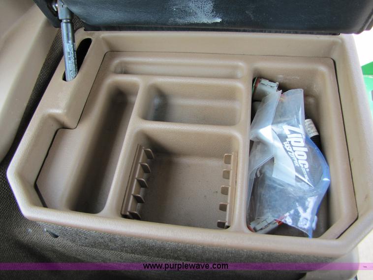 image for item 3553 2002 John Deere 9200 4WD tractor