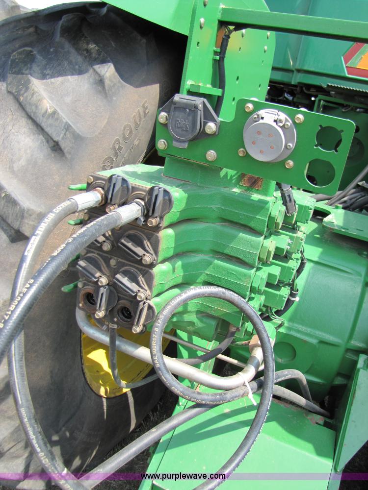 image for item 3553 2002 John Deere 9200 4WD tractor