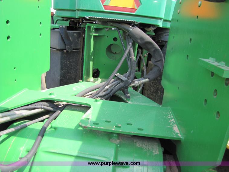 image for item 3553 2002 John Deere 9200 4WD tractor