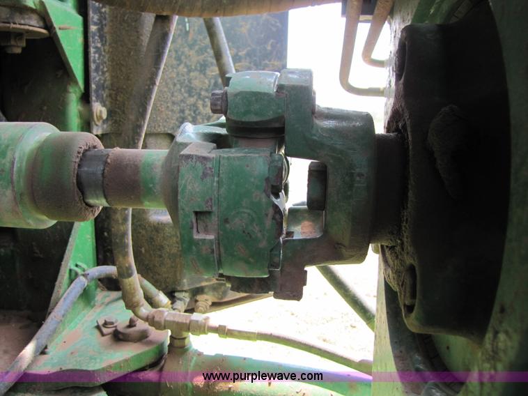 image for item 3553 2002 John Deere 9200 4WD tractor