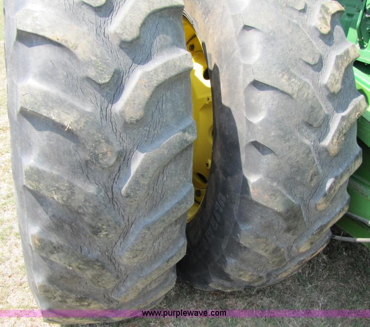 image for item 3553 2002 John Deere 9200 4WD tractor