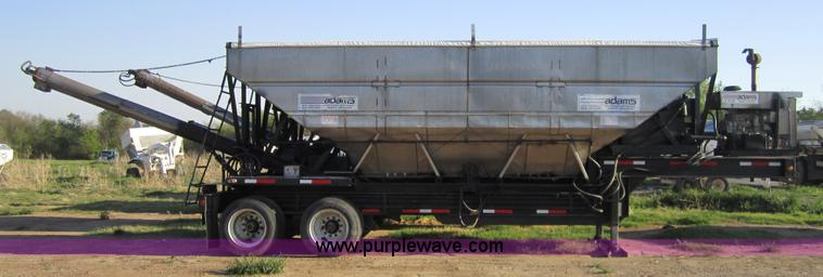 image for item 4376 2000 Adams 24 ton dry fertilizer tender