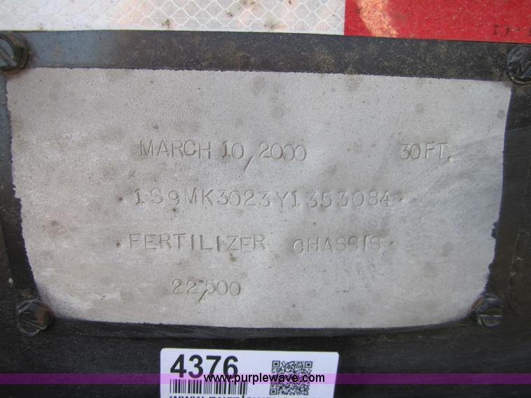 image for item 4376 2000 Adams 24 ton dry fertilizer tender