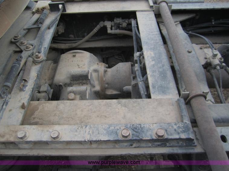 image for item 6420 1999 Mack RD688S semi truck