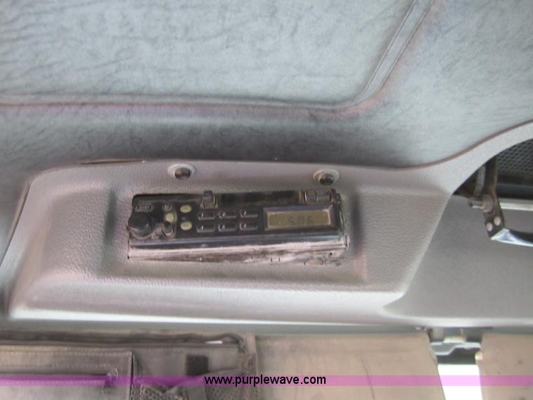 image for item 6421 2000 Mack RD688S semi truck