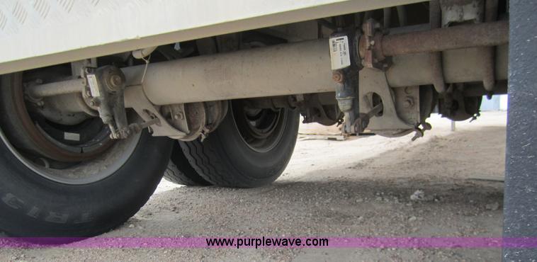 image for item 6423 1995 Barrett 50' straight deck hog trailer