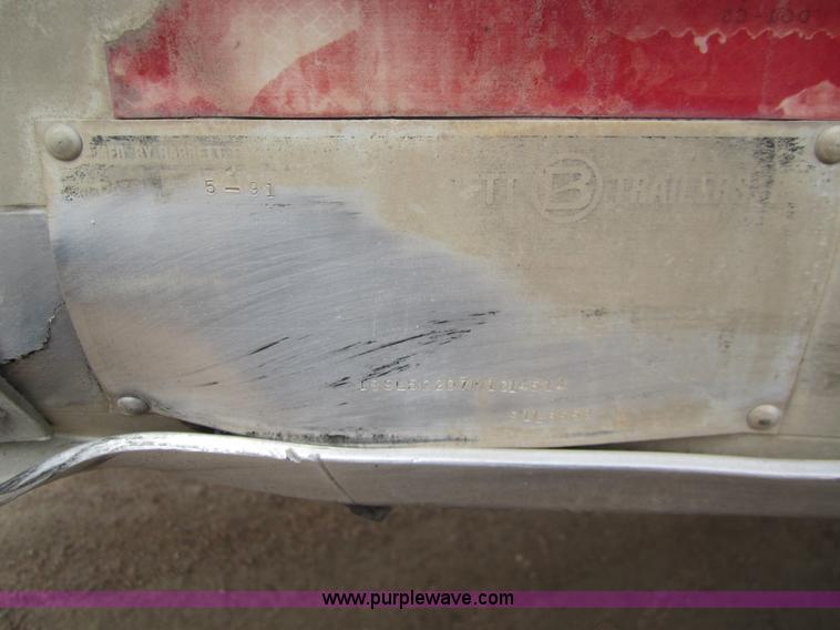 image for item 6423 1995 Barrett 50' straight deck hog trailer