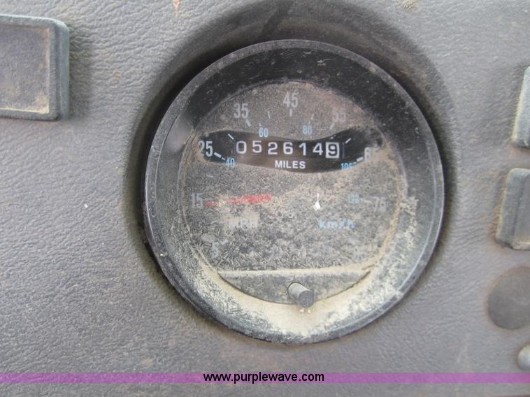 image for item 6425 2000 Mack RD688S semi truck