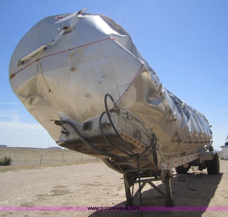 image for item 6470 2005 Pinson feed trailer
