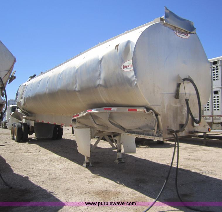 image for item 6471 2008 Pinson feed trailer