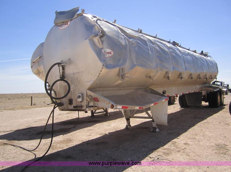 image for item 6471 2008 Pinson feed trailer
