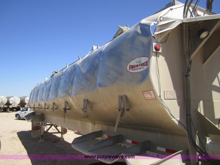 image for item 6471 2008 Pinson feed trailer