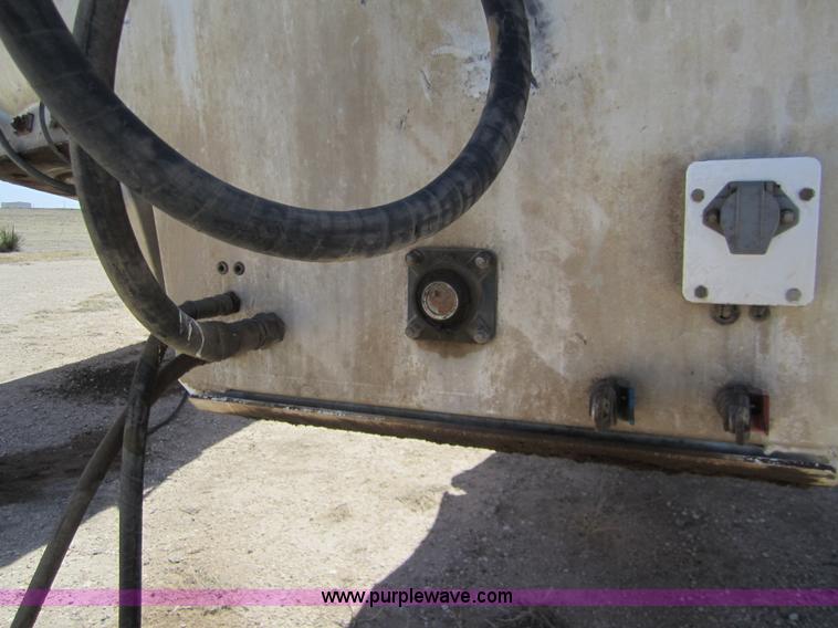 image for item 6471 2008 Pinson feed trailer