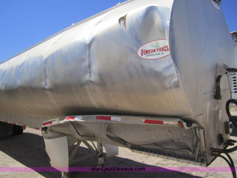 image for item 6471 2008 Pinson feed trailer