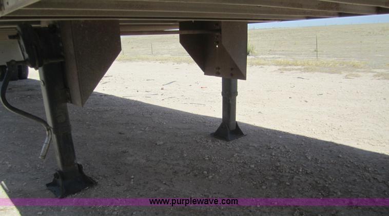 image for item 6473 1995 Wilson 53' straight deck hog trailer