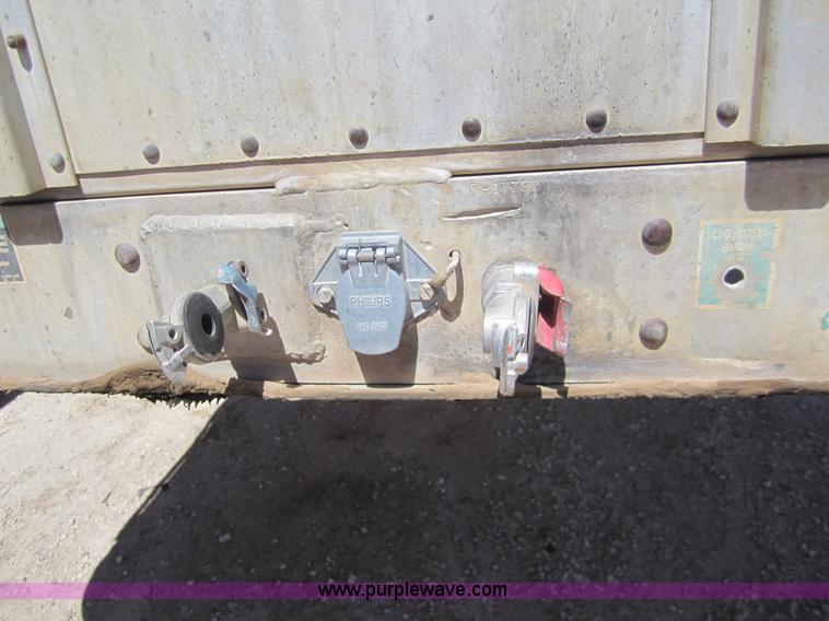 image for item 6473 1995 Wilson 53' straight deck hog trailer