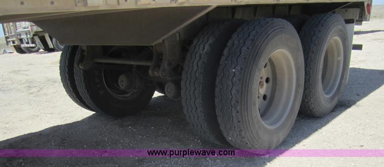 image for item 6473 1995 Wilson 53' straight deck hog trailer