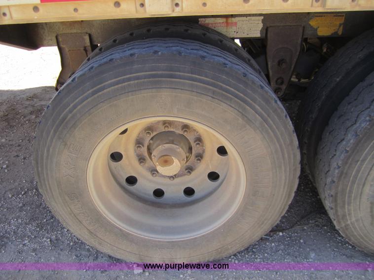 image for item 6473 1995 Wilson 53' straight deck hog trailer