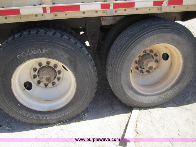 image for item 6473 1995 Wilson 53' straight deck hog trailer