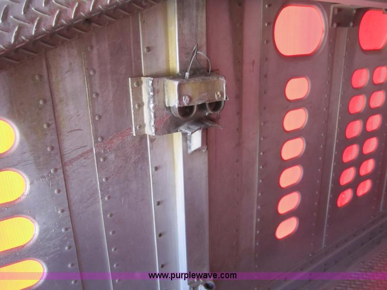 image for item 6473 1995 Wilson 53' straight deck hog trailer