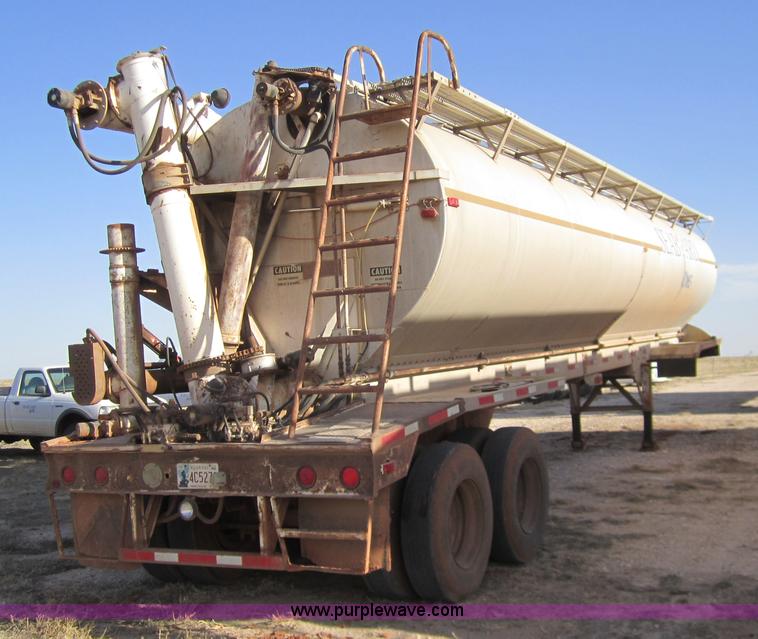 image for item 6475 1994 Pinson 42' feed trailer with reclaim unit