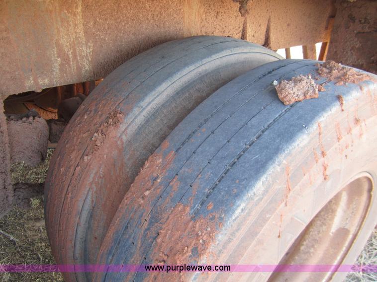 image for item 6475 1994 Pinson 42' feed trailer with reclaim unit