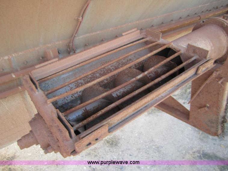 image for item 6475 1994 Pinson 42' feed trailer with reclaim unit