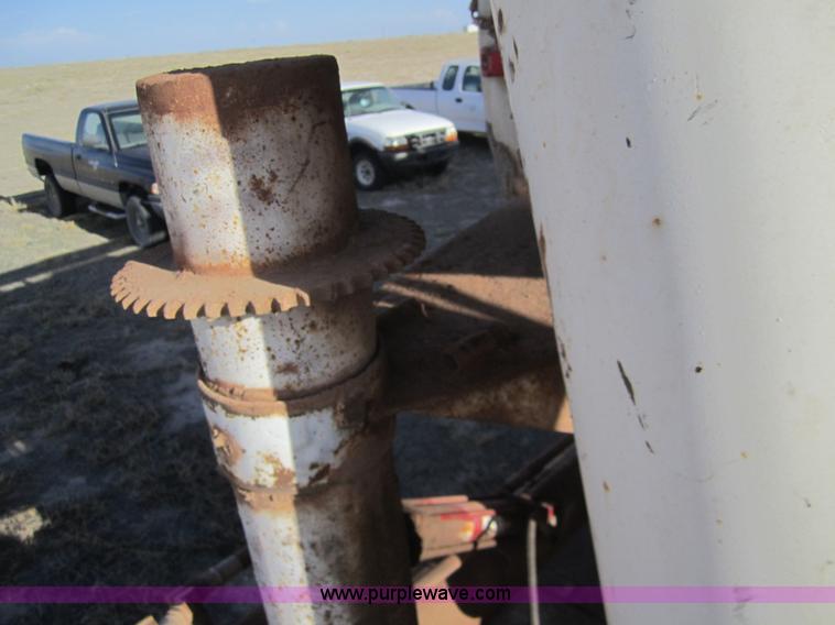 image for item 6475 1994 Pinson 42' feed trailer with reclaim unit