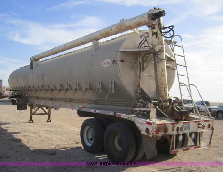 image for item 6476 1998 Pinson 42' feed trailer