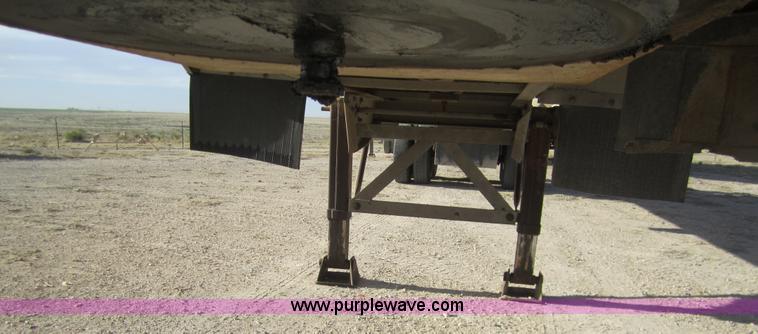 image for item 6476 1998 Pinson 42' feed trailer