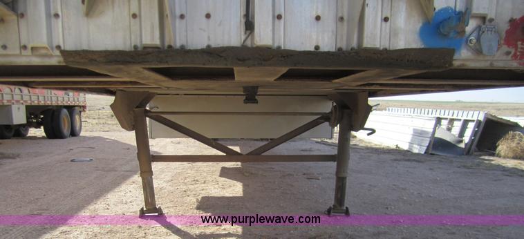 image for item 6477 1996 Merritt 53' straight deck hog trailer