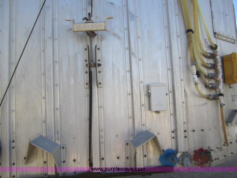 image for item 6477 1996 Merritt 53' straight deck hog trailer